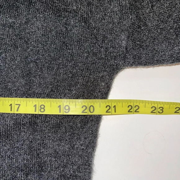 Express Dark Gray V-neck Oversized Plush Pullover Tunic Sweater Small Women’s - Picture 6 of 10